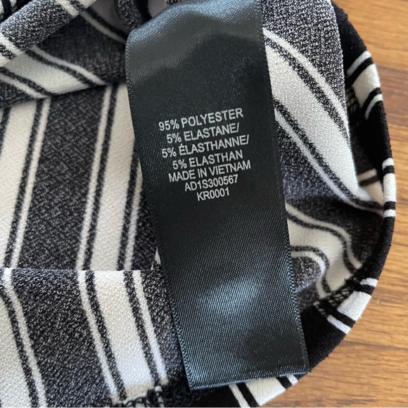 Adrianna Papell Black White Vertical Striped Tie Front Tank Blouse Top Sz. Small - Picture 3 of 6